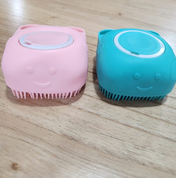 Cepillo silicona baño porta shampoo